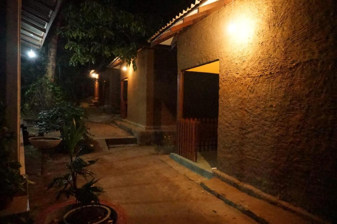 فندق Agoura Hills كورونيغالا المظهر الخارجي الصورة